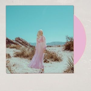 NEW/Sealed Emily Kinney
The Supporting Character - Exclusive Limited Edition